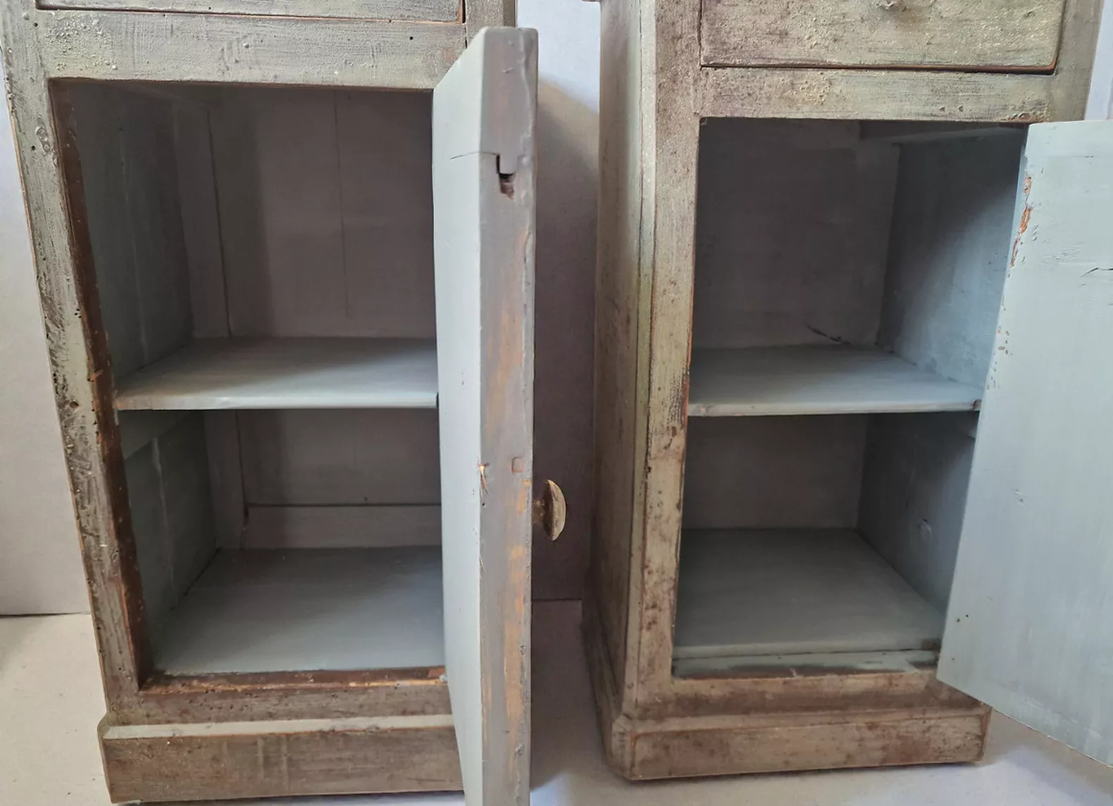 Paire de chevets anciens en bois Louis Philippe patinés vert foncé – Image 6