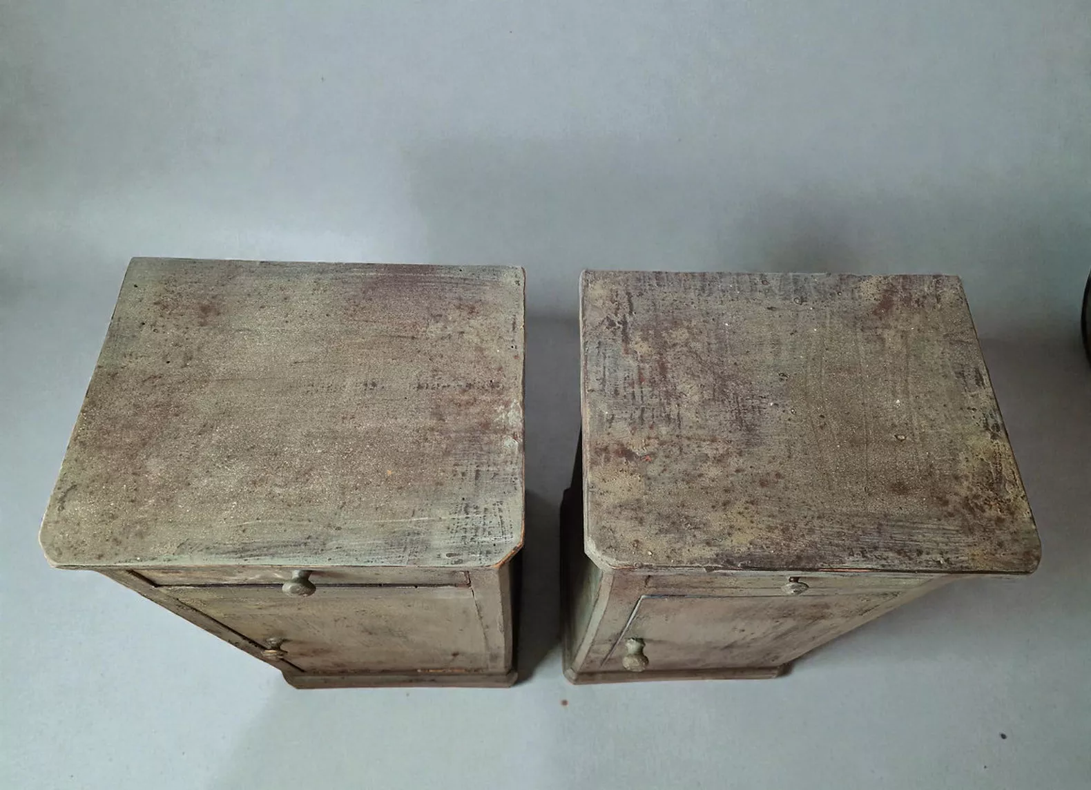 Paire de chevets anciens en bois Louis Philippe patinés vert foncé – Image 3