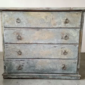 Commode en bois patiné beige et bleu