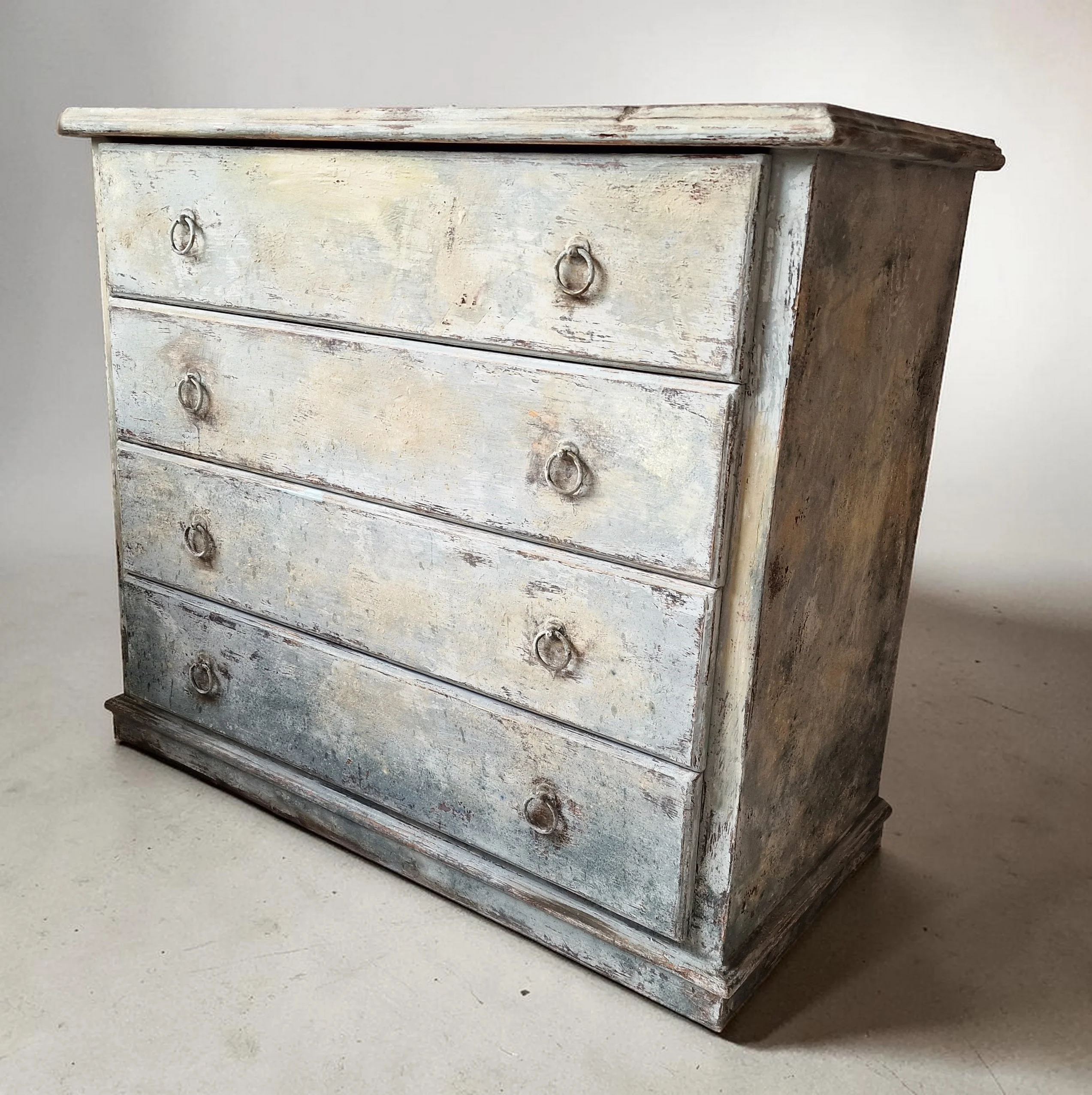 Commode en bois patiné beige et bleu – Image 2