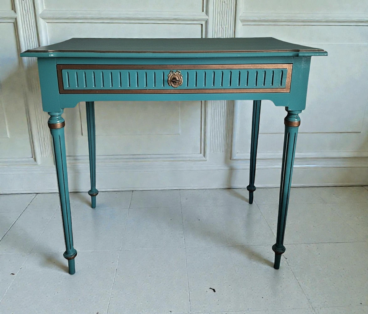 Petit Bureau Louis XVI Bleu Sarcelle et Bronze