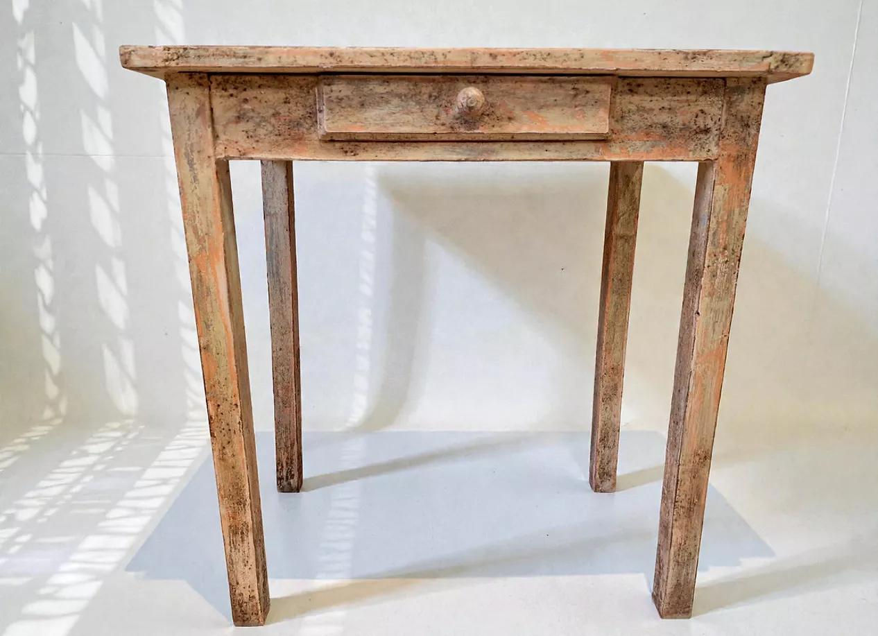 Petit Bureau console patiné beige rosé