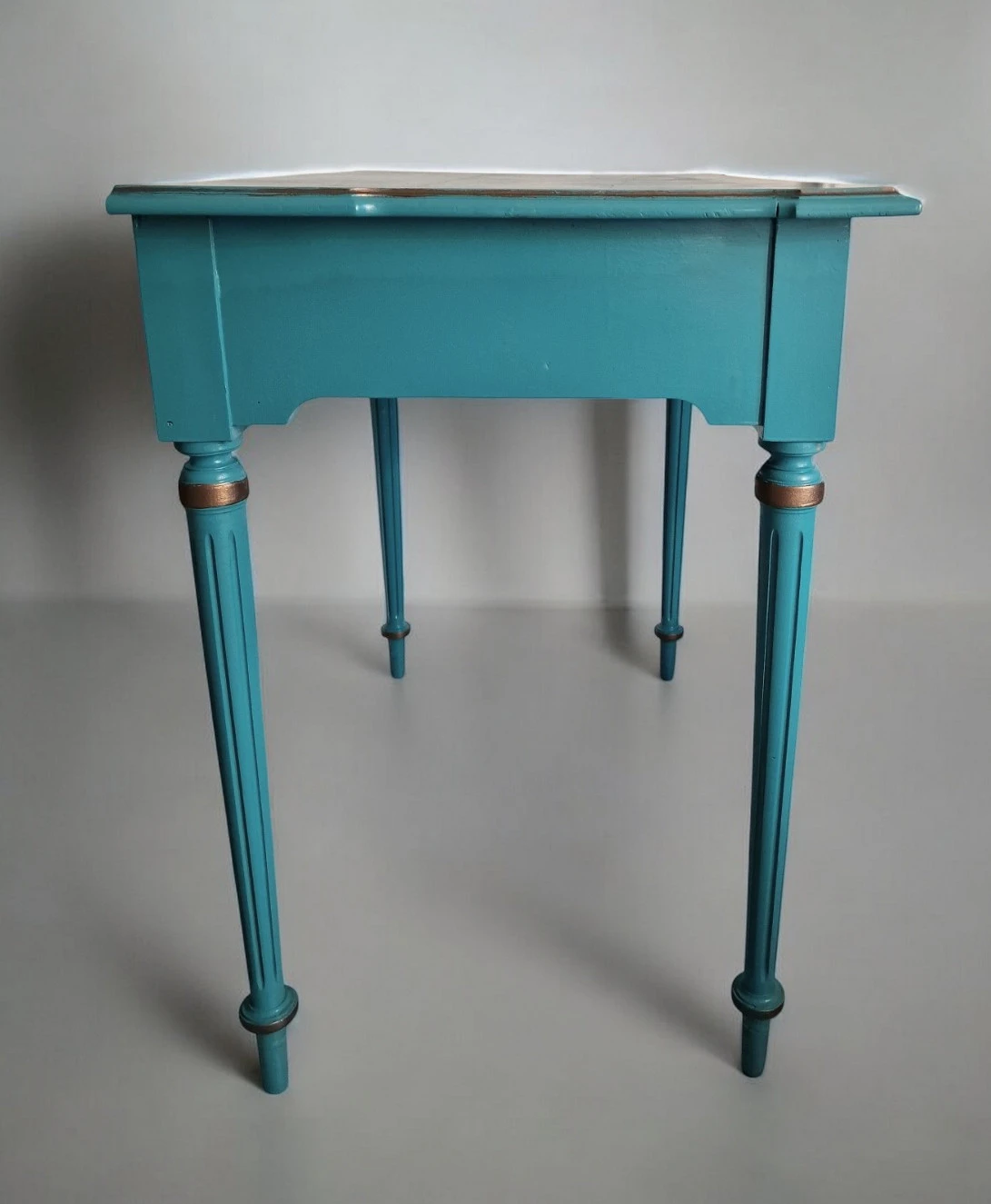 Petit Bureau Louis XVI Bleu Sarcelle et Bronze – Image 7