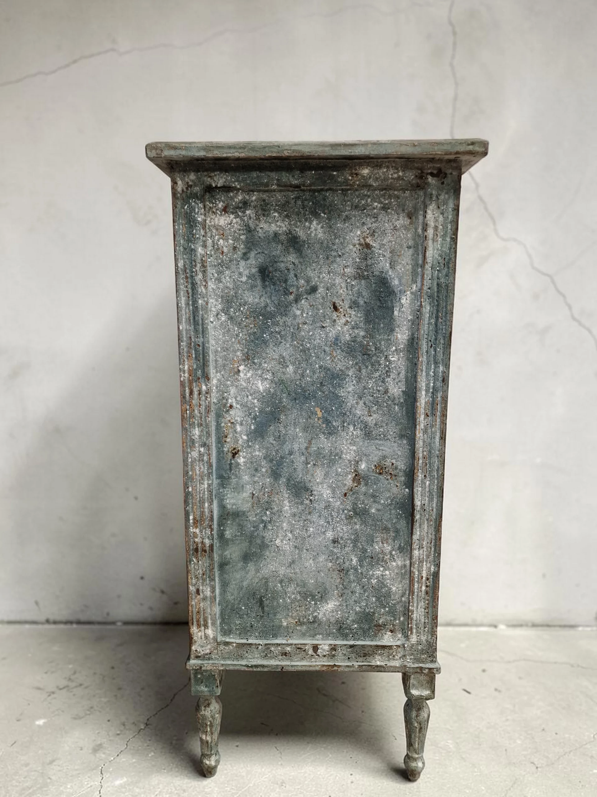 Semainier / chiffonnier ancien patiné gris vert – Image 5