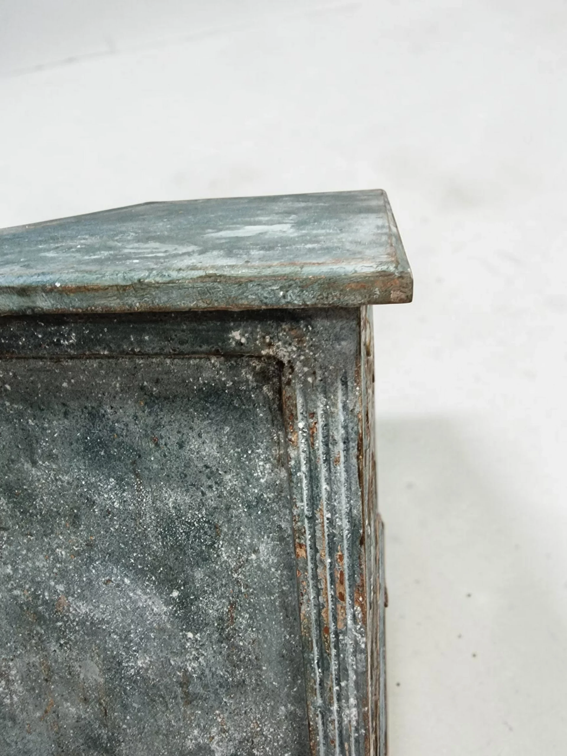 Semainier / chiffonnier ancien patiné gris vert – Image 9